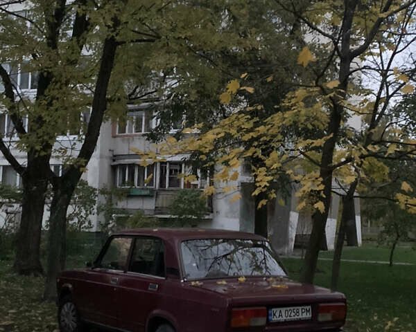 Красный ВАЗ 2107, объемом двигателя 1.45 л и пробегом 66 тыс. км за 1100 $, фото 5 на Automoto.ua