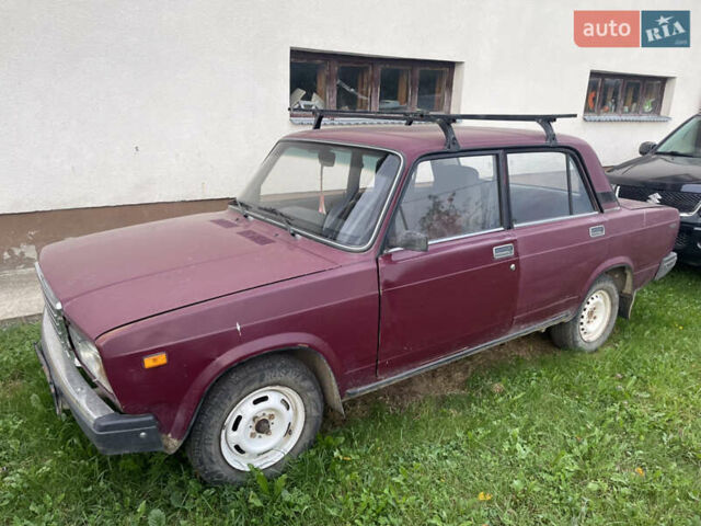 Красный ВАЗ 2107, объемом двигателя 1.5 л и пробегом 74 тыс. км за 600 $, фото 3 на Automoto.ua