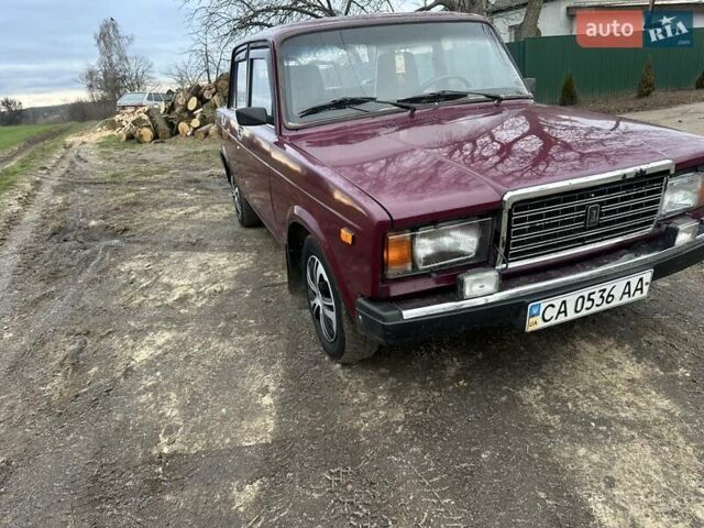 Красный ВАЗ 2107, объемом двигателя 1.45 л и пробегом 85 тыс. км за 1350 $, фото 3 на Automoto.ua