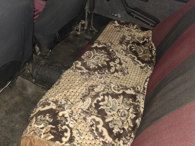 Красный ВАЗ 2107, объемом двигателя 1.6 л и пробегом 22 тыс. км за 850 $, фото 3 на Automoto.ua