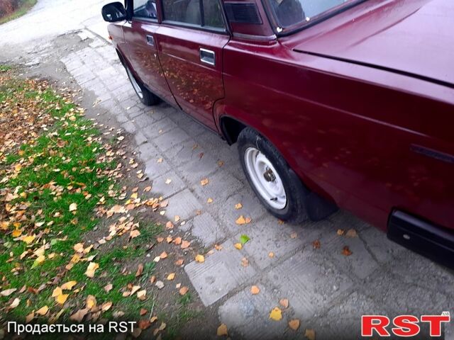 Красный ВАЗ 2107, объемом двигателя 1.5 л и пробегом 0 тыс. км за 1150 $, фото 12 на Automoto.ua