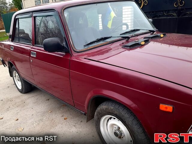 Красный ВАЗ 2107, объемом двигателя 1.5 л и пробегом 0 тыс. км за 1150 $, фото 5 на Automoto.ua