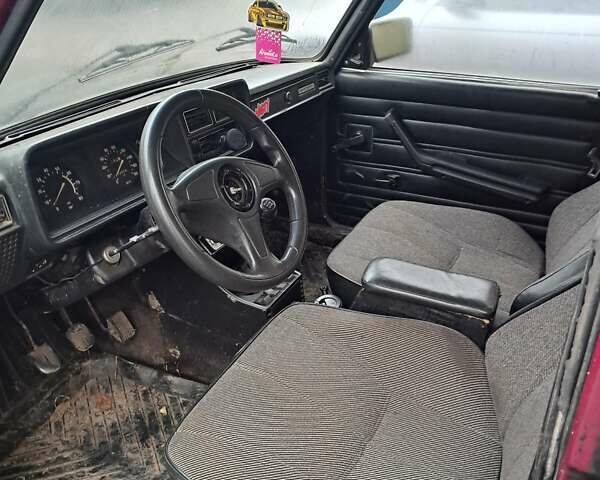 Красный ВАЗ 2107, объемом двигателя 1.5 л и пробегом 87 тыс. км за 425 $, фото 4 на Automoto.ua