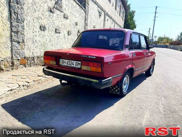 Красный ВАЗ 2107, объемом двигателя 1.6 л и пробегом 145 тыс. км за 1350 $, фото 3 на Automoto.ua