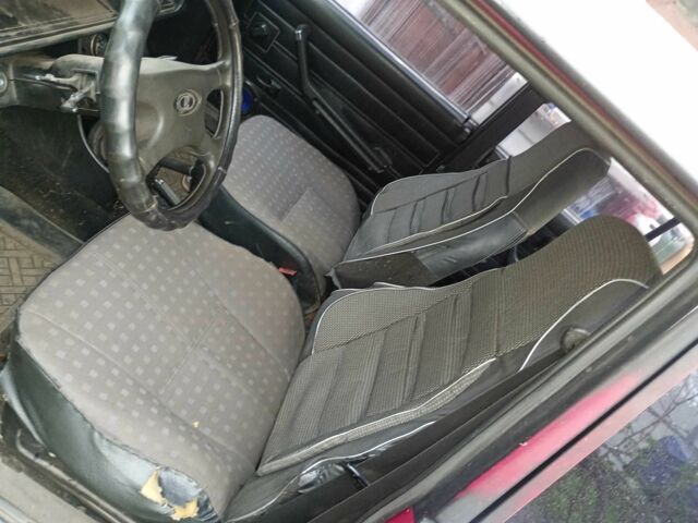 Червоний ВАЗ 2107, об'ємом двигуна 0 л та пробігом 250 тис. км за 900 $, фото 4 на Automoto.ua