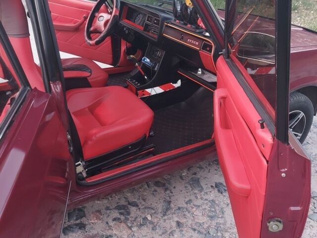 Красный ВАЗ 2107, объемом двигателя 1.6 л и пробегом 99 тыс. км за 1350 $, фото 9 на Automoto.ua