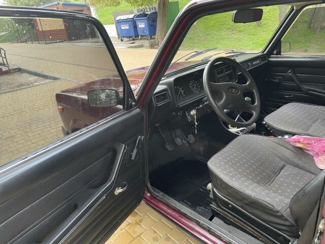 ВАЗ 2107 2003 в Черноморске (Ильичевске) на Automoto.ua Красный ВАЗ 2107, объемом двигателя 1.5 л и пробегом 3 тыс. км за 951 $, фото 7 на Automoto.ua