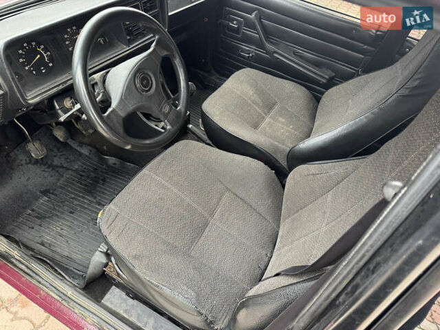 Красный ВАЗ 2107, объемом двигателя 1.5 л и пробегом 185 тыс. км за 750 $, фото 7 на Automoto.ua