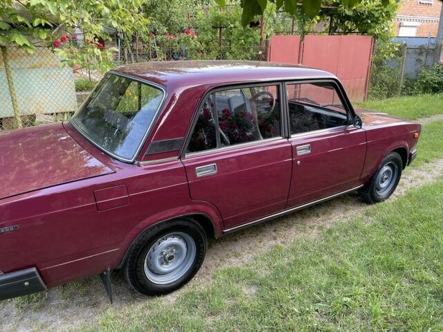 Красный ВАЗ 2107, объемом двигателя 1.6 л и пробегом 87 тыс. км за 1800 $, фото 1 на Automoto.ua