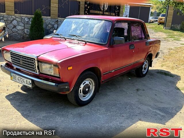 Красный ВАЗ 2107, объемом двигателя 1.5 л и пробегом 44 тыс. км за 1000 $, фото 3 на Automoto.ua