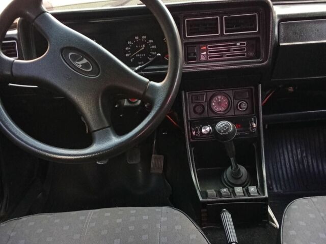 Красный ВАЗ 2107, объемом двигателя 1.5 л и пробегом 86 тыс. км за 1000 $, фото 6 на Automoto.ua