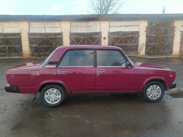 Красный ВАЗ 2107, объемом двигателя 1.6 л и пробегом 122 тыс. км за 1400 $, фото 5 на Automoto.ua