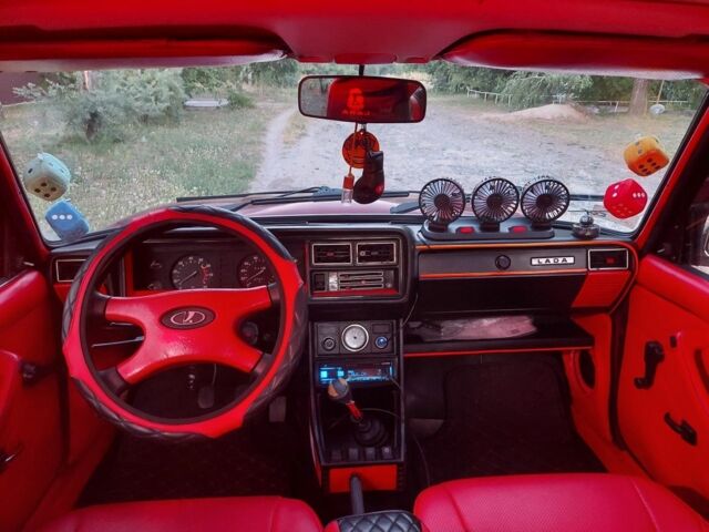 Красный ВАЗ 2107, объемом двигателя 1.6 л и пробегом 99 тыс. км за 1350 $, фото 17 на Automoto.ua