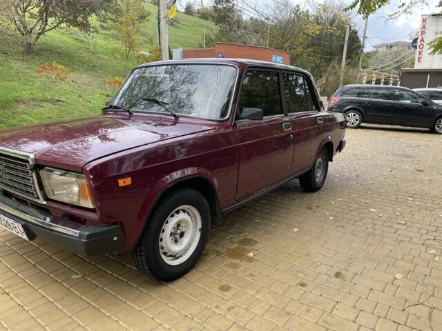 ВАЗ 2107 2003 в Черноморске (Ильичевске) на Automoto.ua Красный ВАЗ 2107, объемом двигателя 1.5 л и пробегом 3 тыс. км за 951 $, фото 1 на Automoto.ua