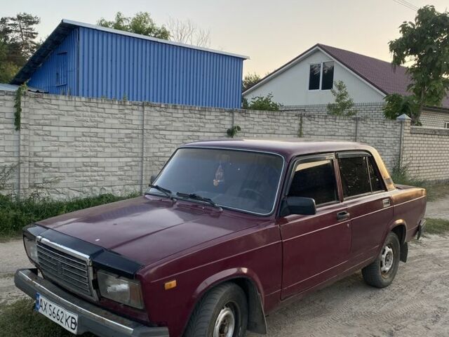 Червоний ВАЗ 2107, об'ємом двигуна 1.6 л та пробігом 190 тис. км за 352 $, фото 1 на Automoto.ua