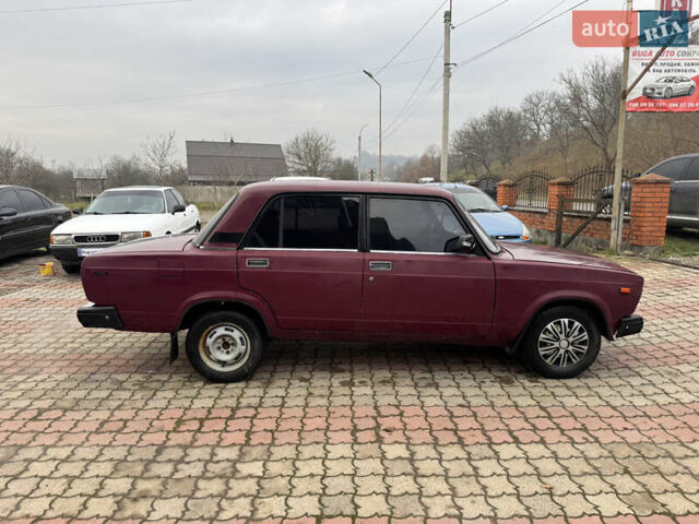 Красный ВАЗ 2107, объемом двигателя 1.5 л и пробегом 185 тыс. км за 750 $, фото 3 на Automoto.ua