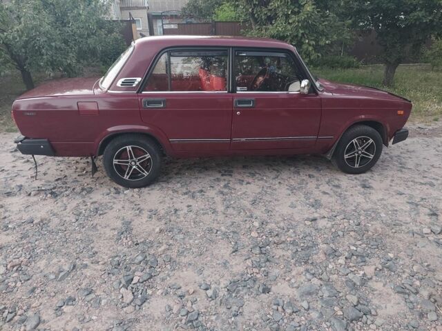 Красный ВАЗ 2107, объемом двигателя 1.6 л и пробегом 99 тыс. км за 1350 $, фото 3 на Automoto.ua