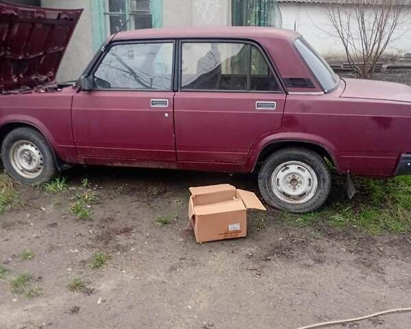 Червоний ВАЗ 2107, об'ємом двигуна 1.57 л та пробігом 200 тис. км за 1800 $, фото 1 на Automoto.ua