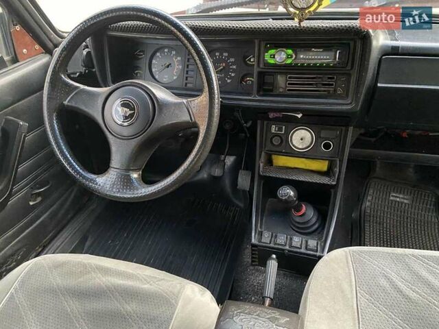 Красный ВАЗ 2107, объемом двигателя 1.6 л и пробегом 70 тыс. км за 650 $, фото 4 на Automoto.ua