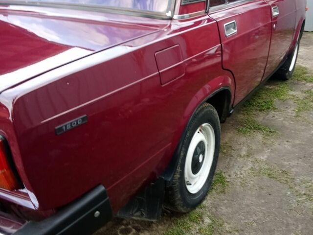 Красный ВАЗ 2107, объемом двигателя 1.5 л и пробегом 86 тыс. км за 1000 $, фото 2 на Automoto.ua