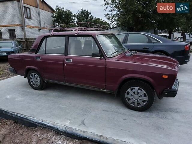 Червоний ВАЗ 2107, об'ємом двигуна 1.57 л та пробігом 134 тис. км за 850 $, фото 9 на Automoto.ua