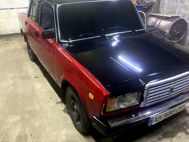 Красный ВАЗ 2107, объемом двигателя 1.5 л и пробегом 280 тыс. км за 2000 $, фото 2 на Automoto.ua