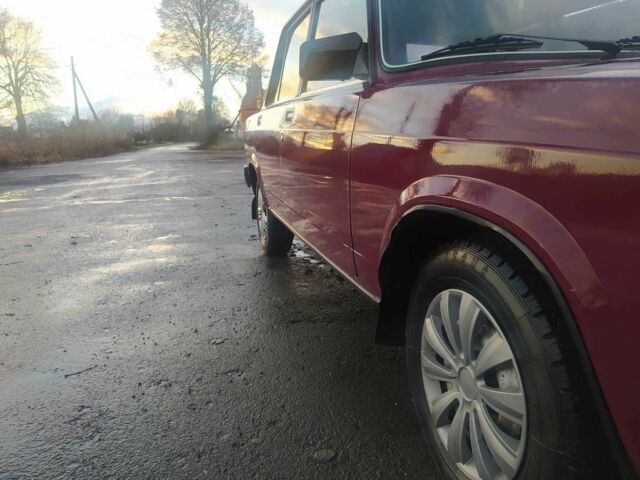 Красный ВАЗ 2107, объемом двигателя 1.6 л и пробегом 122 тыс. км за 1400 $, фото 4 на Automoto.ua