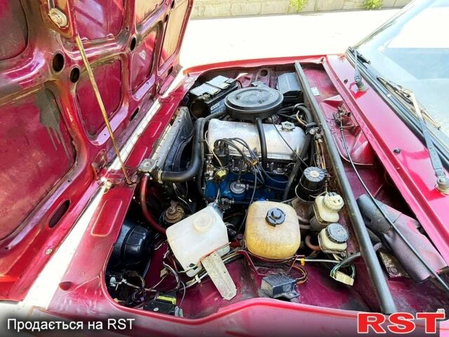 Красный ВАЗ 2107, объемом двигателя 1.6 л и пробегом 145 тыс. км за 1350 $, фото 4 на Automoto.ua