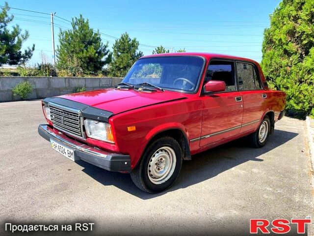 Красный ВАЗ 2107, объемом двигателя 1.6 л и пробегом 145 тыс. км за 1350 $, фото 1 на Automoto.ua