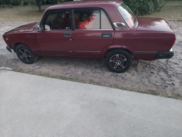 Красный ВАЗ 2107, объемом двигателя 1.6 л и пробегом 99 тыс. км за 1350 $, фото 11 на Automoto.ua