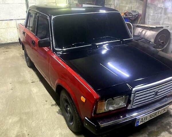Красный ВАЗ 2107, объемом двигателя 1.5 л и пробегом 280 тыс. км за 2000 $, фото 1 на Automoto.ua