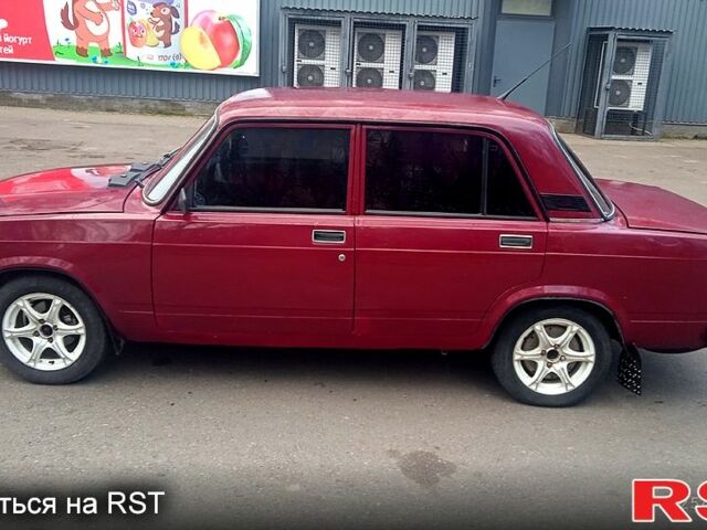 Красный ВАЗ 2107, объемом двигателя 1.6 л и пробегом 80 тыс. км за 1000 $, фото 2 на Automoto.ua