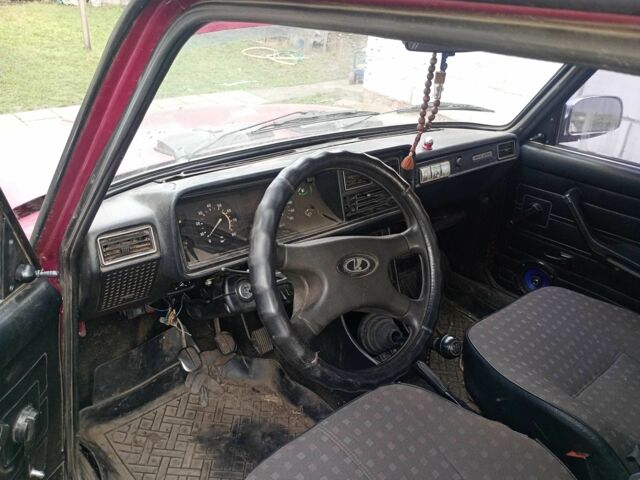 Червоний ВАЗ 2107, об'ємом двигуна 0 л та пробігом 250 тис. км за 900 $, фото 3 на Automoto.ua