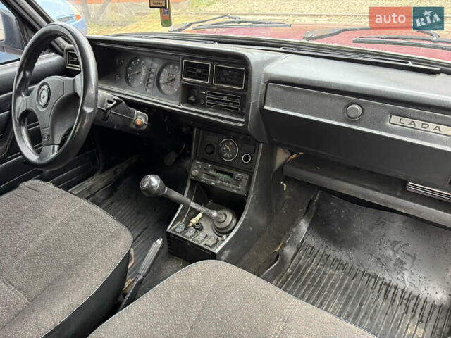 Красный ВАЗ 2107, объемом двигателя 1.5 л и пробегом 185 тыс. км за 750 $, фото 10 на Automoto.ua