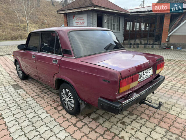 Красный ВАЗ 2107, объемом двигателя 1.5 л и пробегом 185 тыс. км за 750 $, фото 5 на Automoto.ua