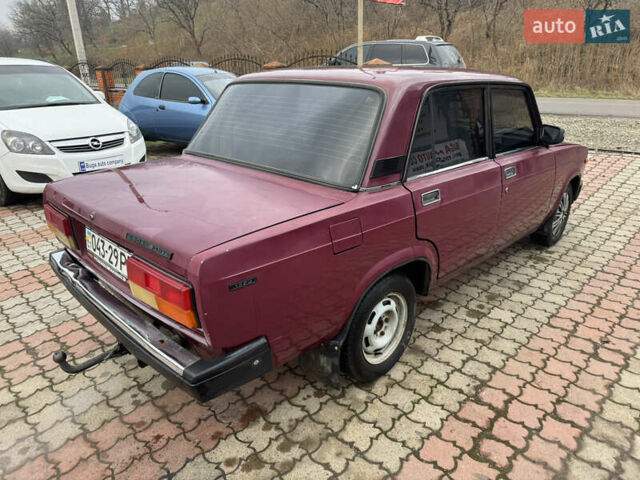 Красный ВАЗ 2107, объемом двигателя 1.5 л и пробегом 185 тыс. км за 750 $, фото 4 на Automoto.ua