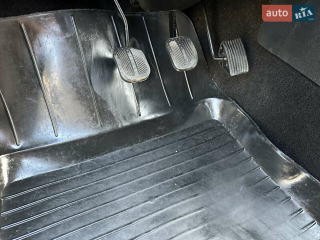 ВАЗ 2107 2004 в Виннице на Automoto.ua Красный ВАЗ 2107, объемом двигателя 1.5 л и пробегом 77 тыс. км за 2450 $, фото 50 на Automoto.ua