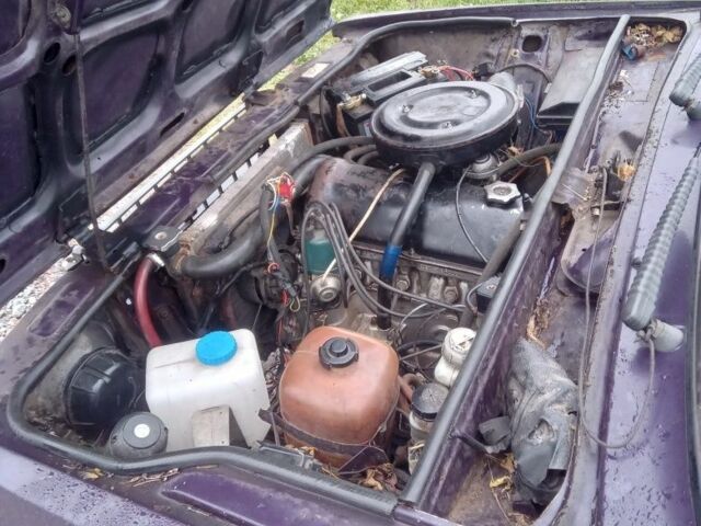 Красный ВАЗ 2107, объемом двигателя 1.6 л и пробегом 145 тыс. км за 600 $, фото 4 на Automoto.ua