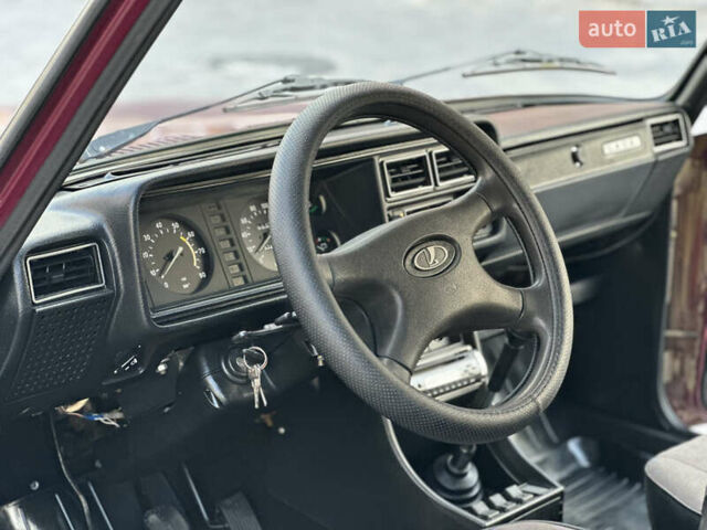 ВАЗ 2107 2004 в Виннице на Automoto.ua Красный ВАЗ 2107, объемом двигателя 1.5 л и пробегом 77 тыс. км за 2450 $, фото 45 на Automoto.ua