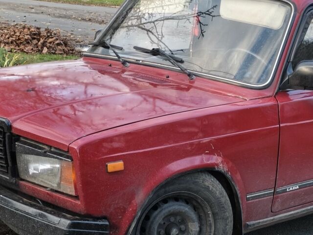 ВАЗ 2107 2004 у Благовіщенське (Ульяновка) на Automoto.ua Червоний ВАЗ 2107, об'ємом двигуна 1.6 л та пробігом 10 тис. км за 1000 $, фото 4 на Automoto.ua