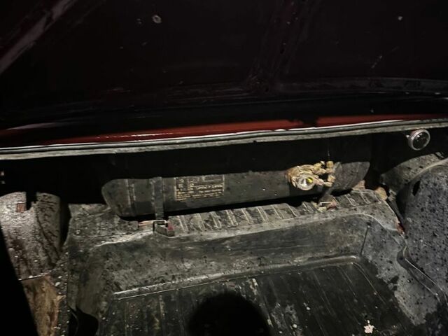 ВАЗ 2107 2004 в Бережанах на Automoto.ua Красный ВАЗ 2107, объемом двигателя 1.5 л и пробегом 160 тыс. км за 458 $, фото 2 на Automoto.ua