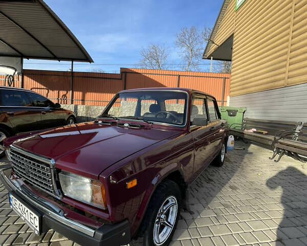 ВАЗ 2107 2004 у Хотине на Automoto.ua Червоний ВАЗ 2107, об'ємом двигуна 1.5 л та пробігом 30 тис. км за 1300 $, фото 23 на Automoto.ua