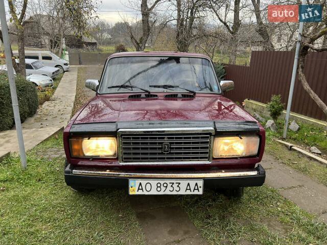 Красный ВАЗ 2107, объемом двигателя 1.5 л и пробегом 90 тыс. км за 1100 $, фото 3 на Automoto.ua