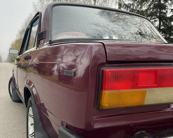 Червоний ВАЗ 2107, об'ємом двигуна 1.5 л та пробігом 31 тис. км за 2000 $, фото 12 на Automoto.ua