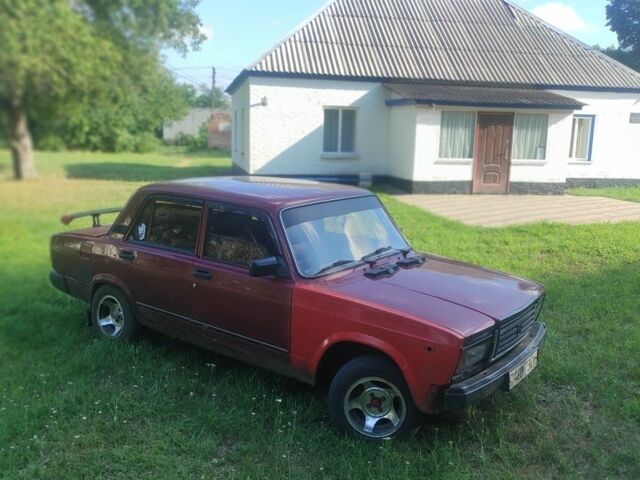 Красный ВАЗ 2107, объемом двигателя 0 л и пробегом 1000 тыс. км за 242 $, фото 5 на Automoto.ua