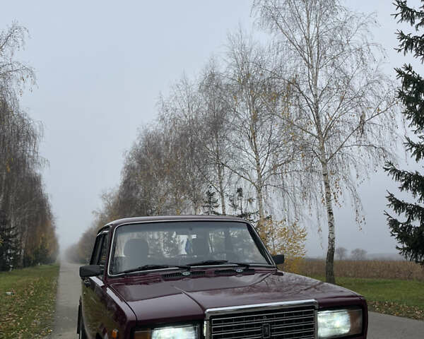 Червоний ВАЗ 2107, об'ємом двигуна 1.5 л та пробігом 31 тис. км за 2000 $, фото 4 на Automoto.ua