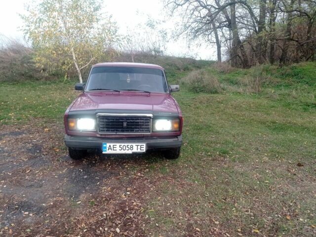 Красный ВАЗ 2107, объемом двигателя 1.5 л и пробегом 500 тыс. км за 945 $, фото 2 на Automoto.ua