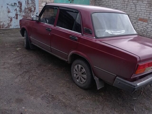 Красный ВАЗ 2107, объемом двигателя 0 л и пробегом 100 тыс. км за 828 $, фото 2 на Automoto.ua