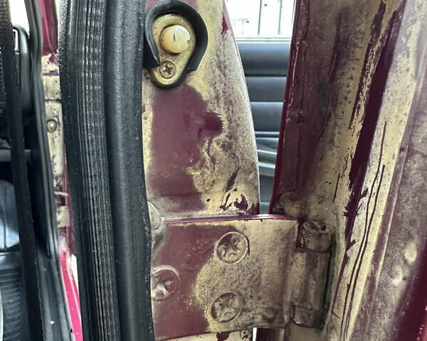 ВАЗ 2107 2004 в Виннице на Automoto.ua Красный ВАЗ 2107, объемом двигателя 1.5 л и пробегом 77 тыс. км за 2450 $, фото 69 на Automoto.ua