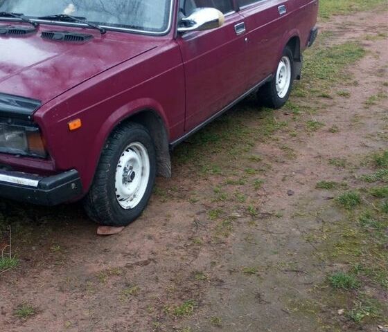 Червоний ВАЗ 2107, об'ємом двигуна 1.5 л та пробігом 138 тис. км за 1250 $, фото 1 на Automoto.ua